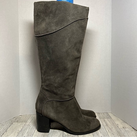 Frank Sarto gray suede tall boots size 10 stacked heels round toes - Picture 1 of 13